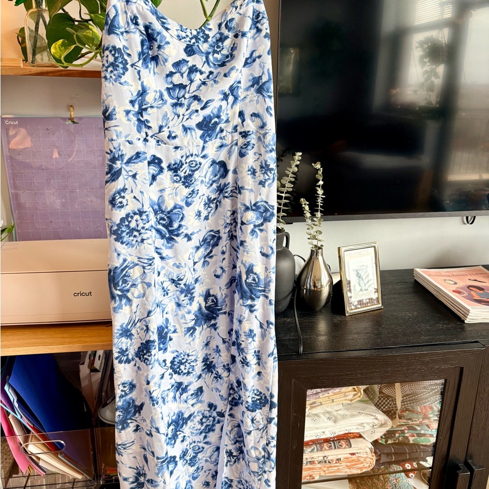 Abercrombie & Fitch Blue and White Floral Cami Dress